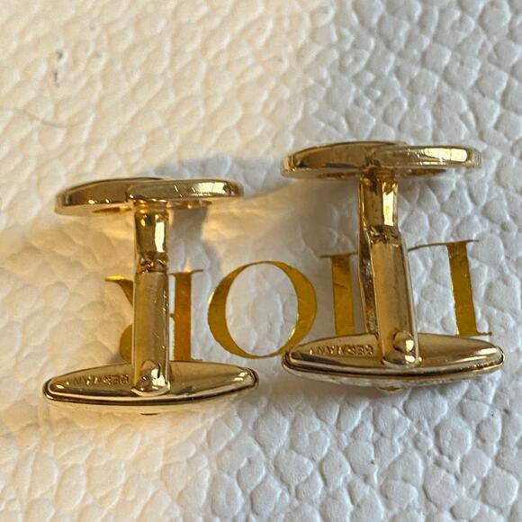 Christian Dior CD Logo Gold Tone Cuff links - Picture 3 of 8